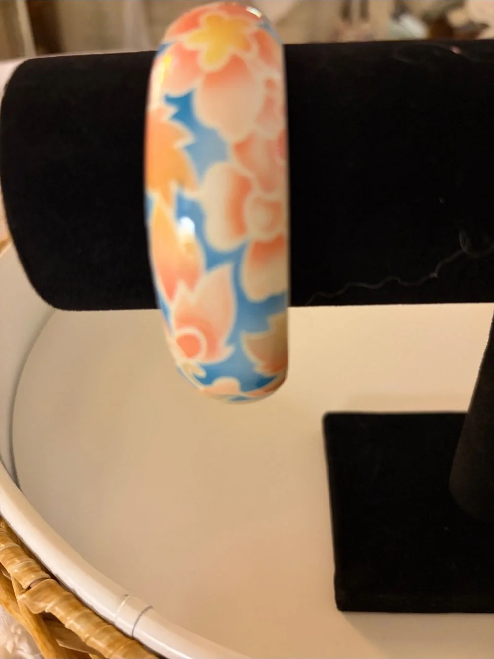 Vintage 1987 Avon Tropical Beauty Bangle Bracelet.